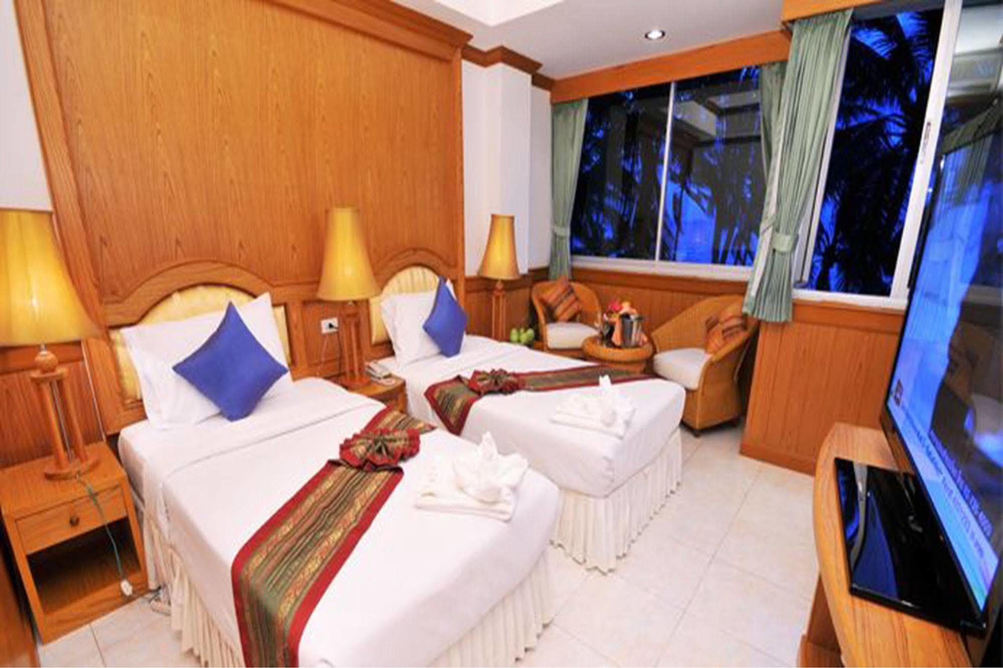 Grand Sea View Beach Resotel Lipa Noi Esterno foto