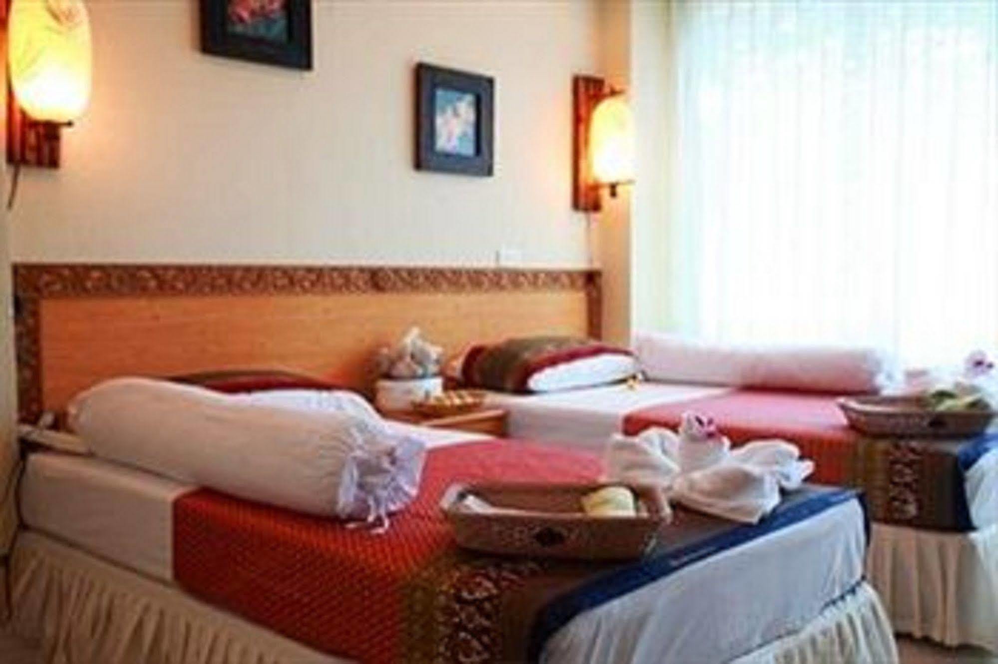 Grand Sea View Beach Resotel Lipa Noi Esterno foto